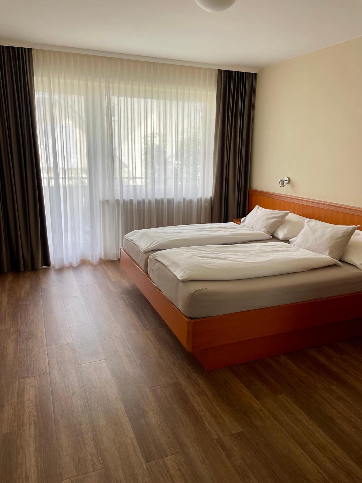 Hotel Gaestehaus Zuern فاسربرغ المظهر الخارجي الصورة